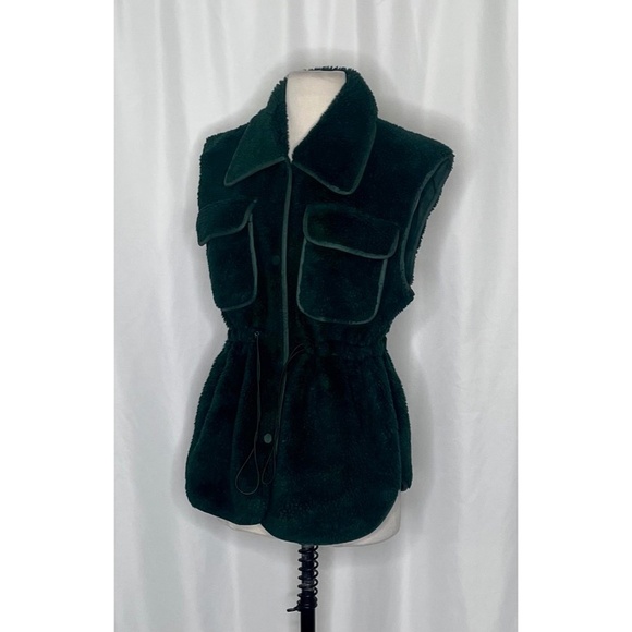 By ANTHROPOLOGIE Cozy Cinched Faux Shearling Vest Green Fleece Outdoors X-Small - Picture 7 of 15